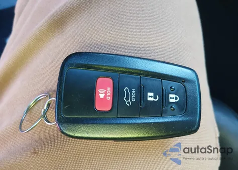 2020 Toyota Rav4 Hybrid Xle z USA, uszkodzony, nr VIN 2T3RWRFV4LW061638